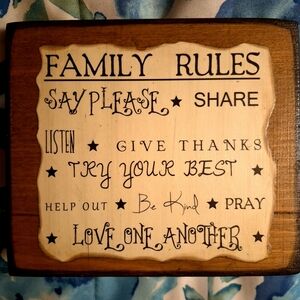 Distressed "Family Rules" Wood Sign